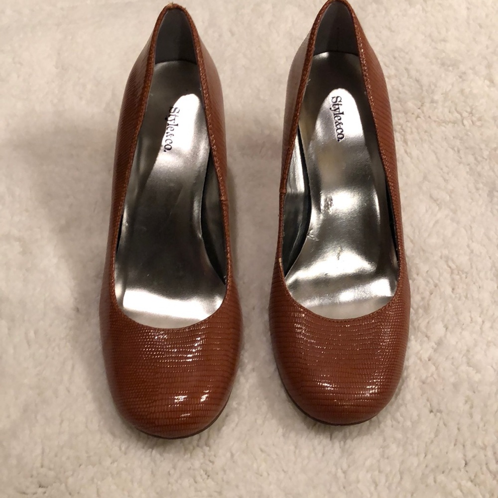 Style & Co Pamela Brown Pump Sz 6